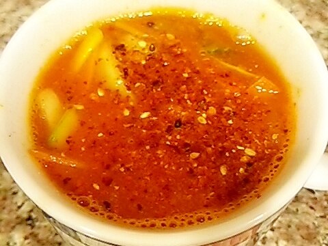 トマト風味！ダブル人参のトムヤムスープ